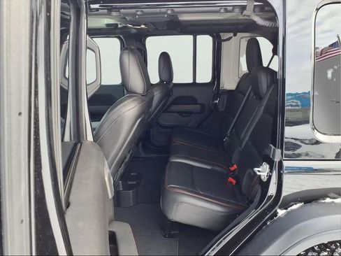 Used 2023 Jeep Wrangler Unlimited Rubicon w/ Steel Bumper Group image 11