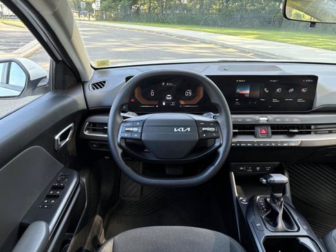 Certified 2025 Kia K4 FWD image 14