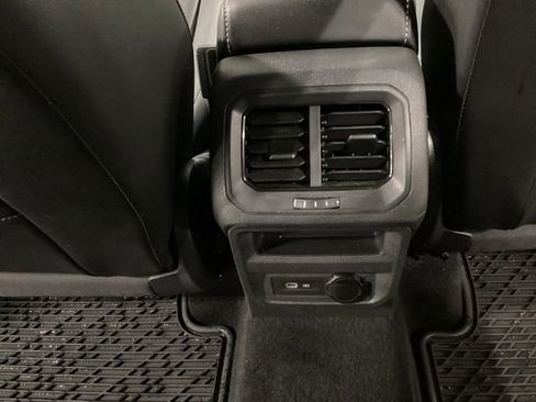 Certified 2023 Volkswagen Tiguan SE R-Line image 14