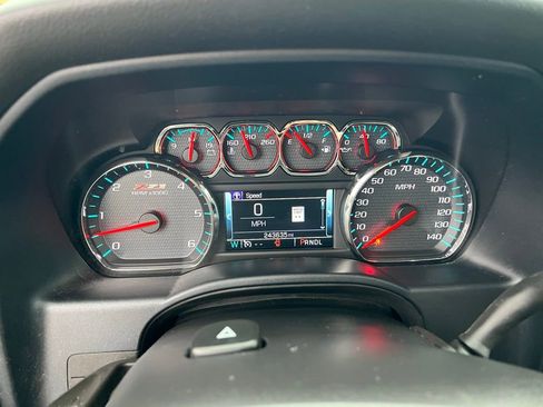 Used 2017 Chevrolet Silverado 1500 LT w/ All Star Edition image 32