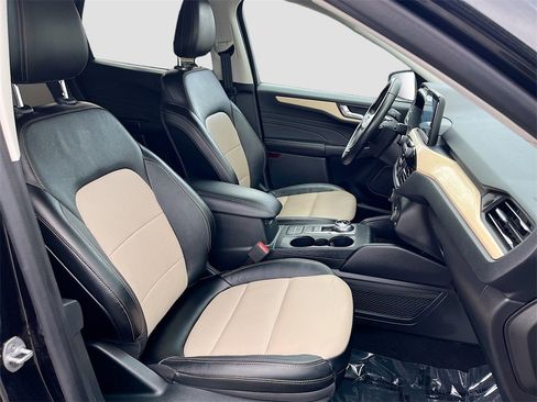 Used 2022 Ford Escape Titanium w/ Titanium Elite Package image 30