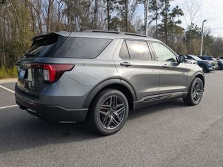 New 2026 Ford Explorer ST-Line w/ ST-Line Street Pack video 4