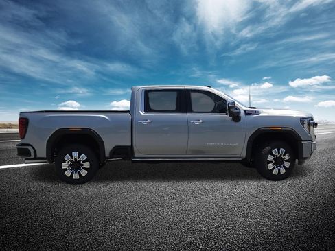 New 2026 GMC Sierra 2500 Denali w/ Denali Reserve Package AWD/4WD image 25