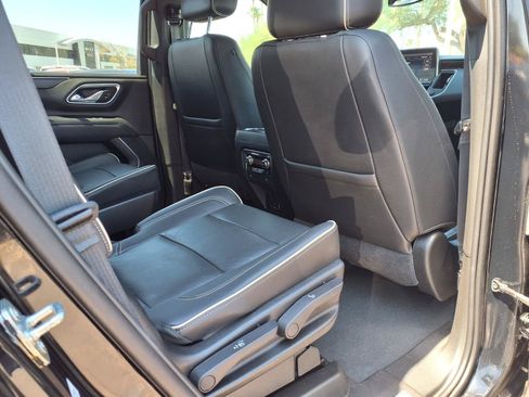 Used 2021 GMC Yukon SLT w/ SLT Luxury Plus Package AWD/4WD image 13