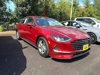Used 2023 Hyundai Sonata SE video 1