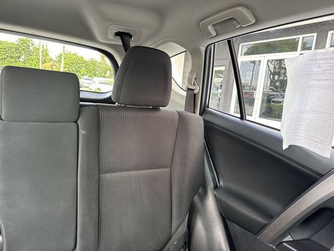 Used 2017 Toyota RAV4 LE FWD image 19