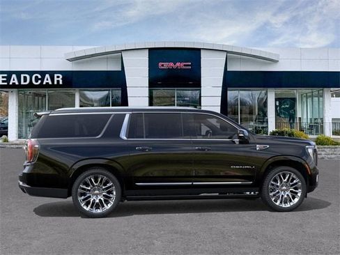 New 2026 GMC Yukon XL Denali w/ Denali Reserve Package image 5