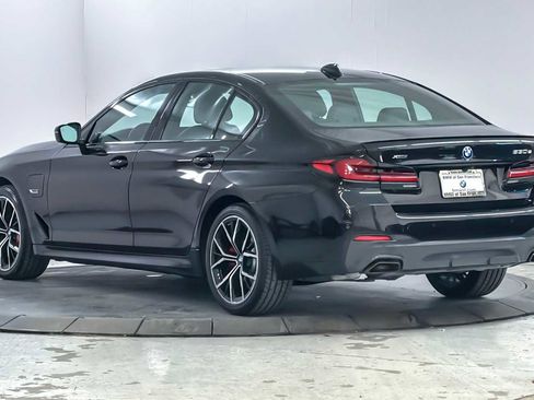Used 2023 BMW 530e xDrive w/ Premium Package image 6