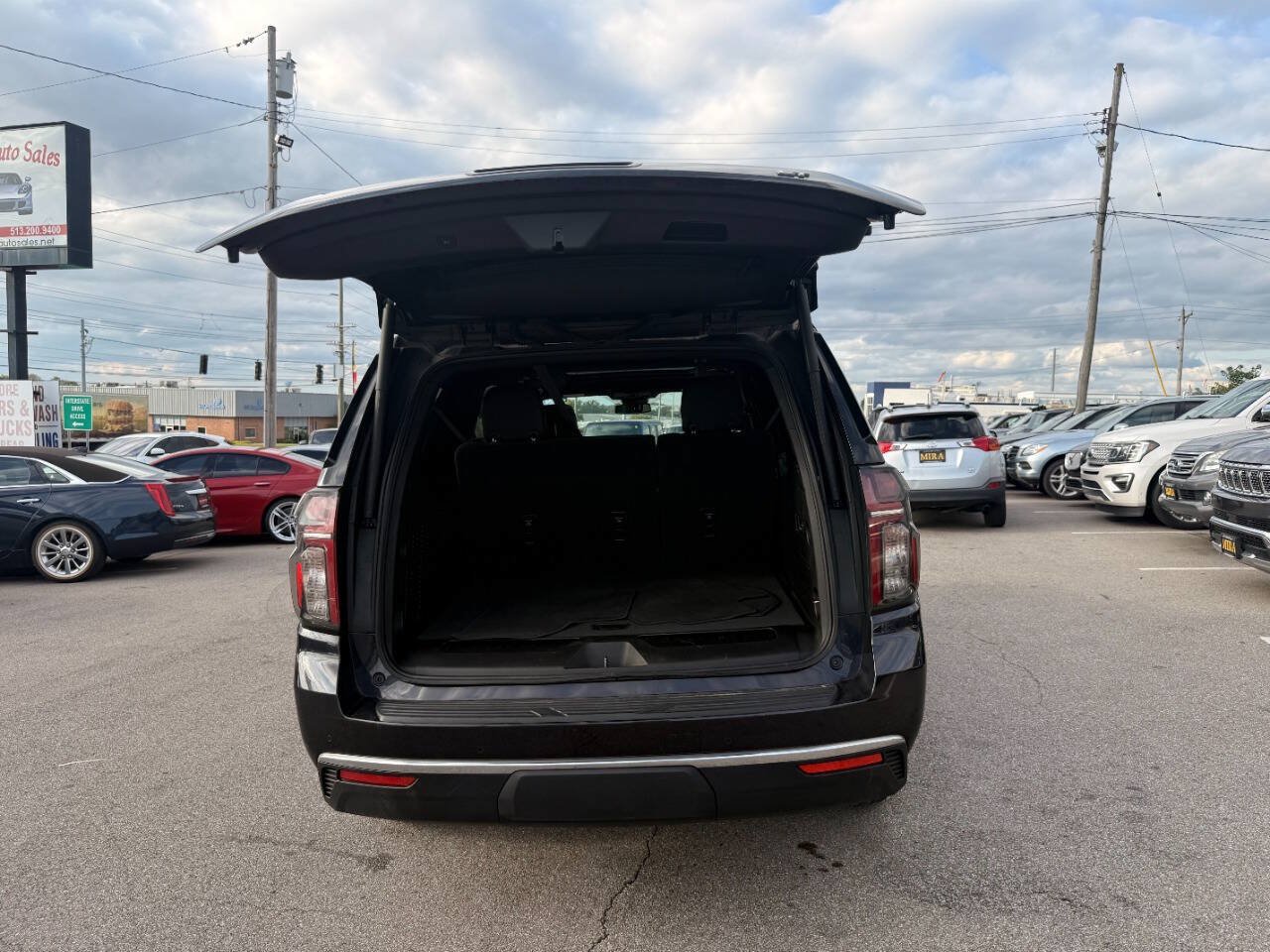 Used 2023 Chevrolet Suburban LT w/ Luxury Package AWD/4WD image 41