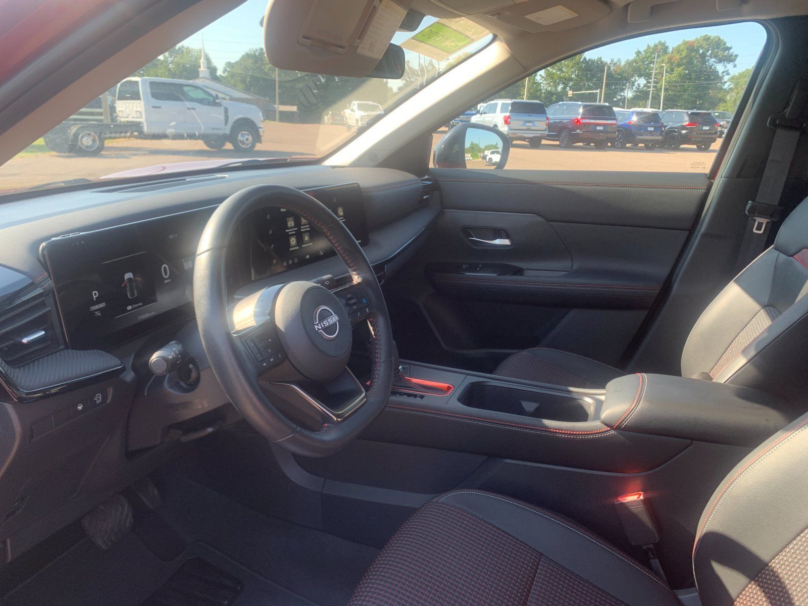Used 2026 Nissan Kicks SR FWD image 12