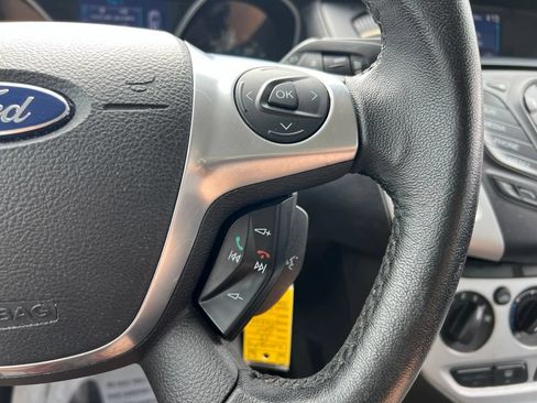 Used 2013 Ford Focus SE FWD image 18