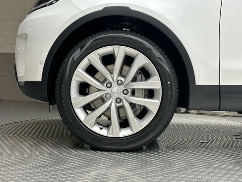 New 2026 Land Rover Discovery S AWD/4WD image 5