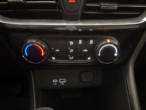Used 2024 Buick Encore GX Sport Touring w/ Experience Buick Package FWD image 29