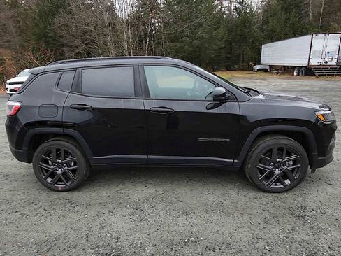 New 2026 Jeep Compass Limited w/ Sun, Sound & Navigation Group image 9