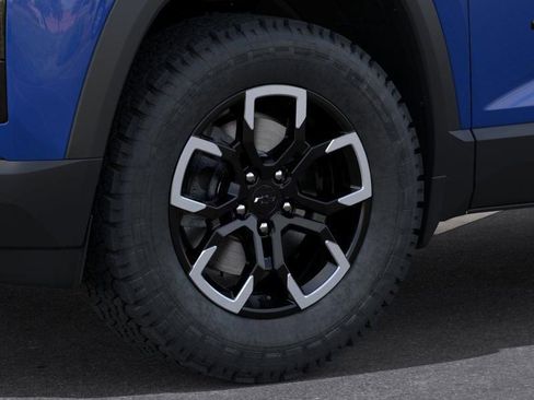 New 2026 Chevrolet Equinox ACTIV w/ Convenience Package III image 9