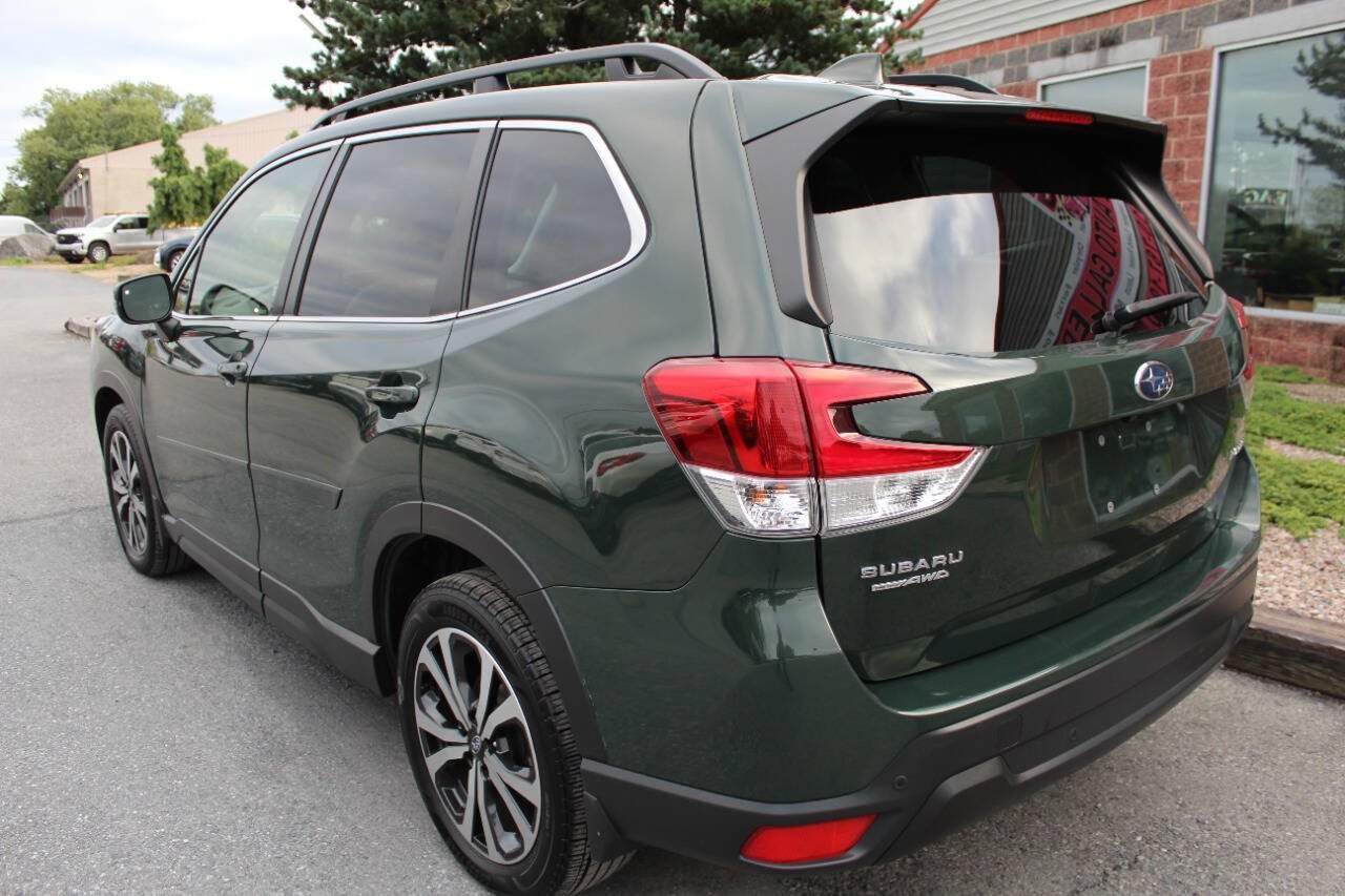 Used 2023 Subaru Forester Limited AWD/4WD image 8