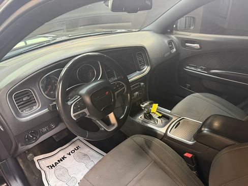 Used 2015 Dodge Charger SXT RWD image 13