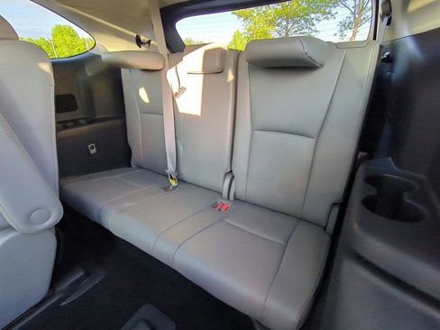 Certified 2021 Toyota Highlander Platinum AWD/4WD image 18