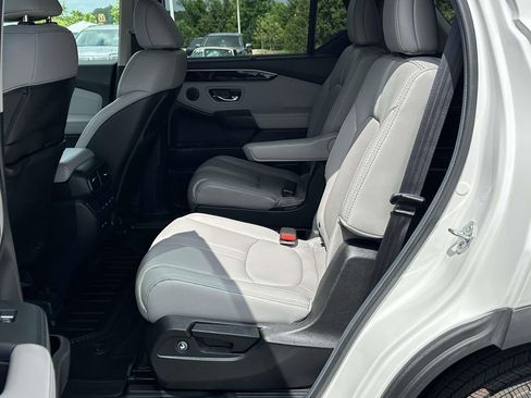 Certified 2024 Honda Pilot EX-L image 11