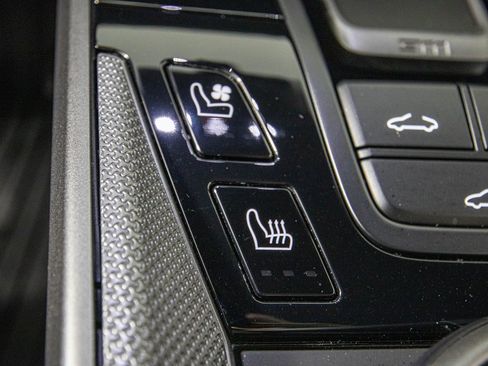 Used 2025 Porsche 911 Carrera image 23