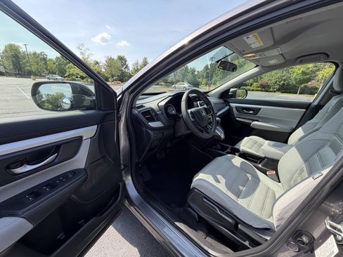 Used 2017 Honda CR-V LX image 12