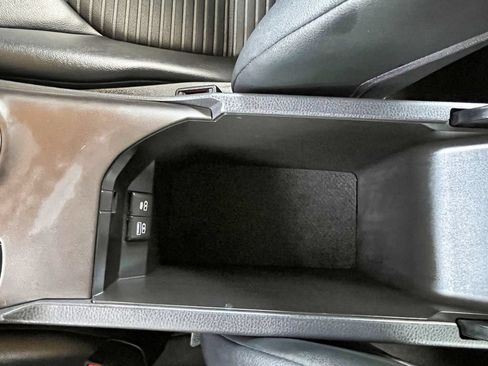 Used 2023 Toyota Camry SE FWD image 33