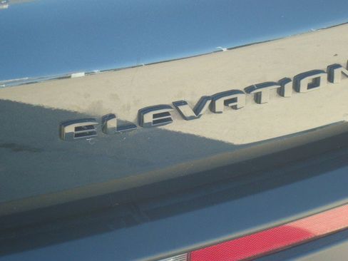 Used 2025 GMC Acadia Elevation w/ Elevation Premium Package FWD image 10