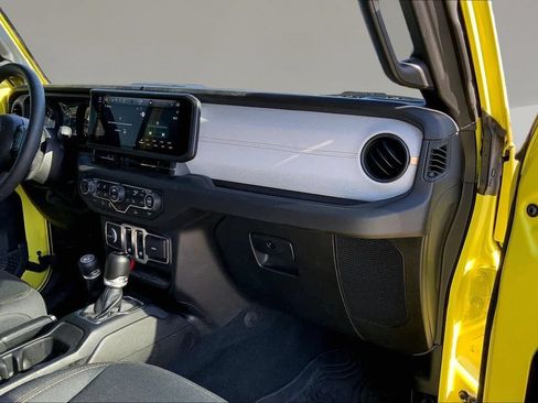 Used 2024 Jeep Wrangler Sport AWD/4WD image 15