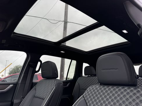 New 2026 GMC Acadia Denali w/ Super Cruise Package FWD image 22