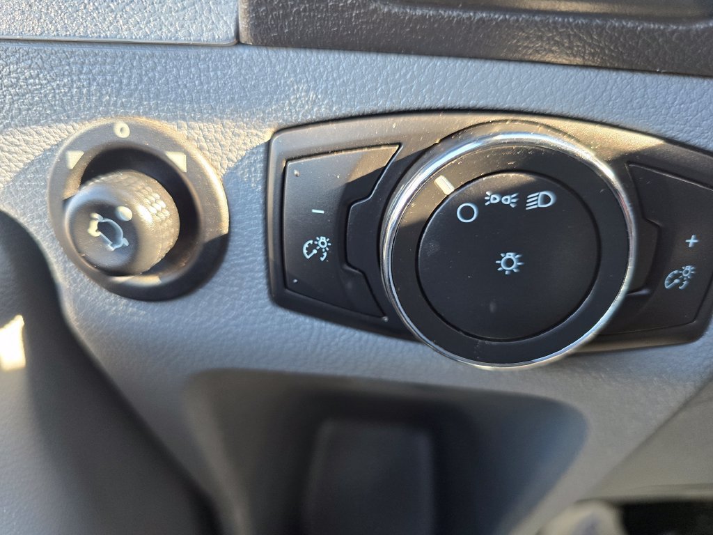 Used 2018 Ford Transit 250 148 Medium Roof RWD image 25