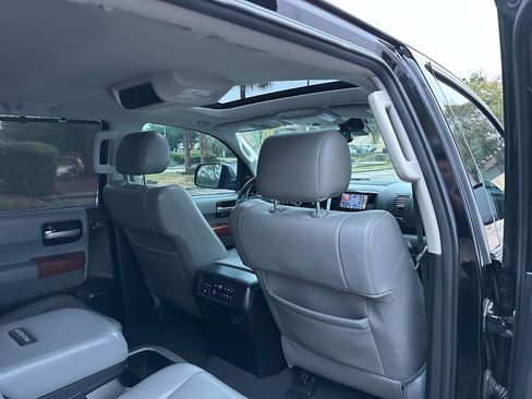 Used 2019 Toyota Sequoia Platinum image 28