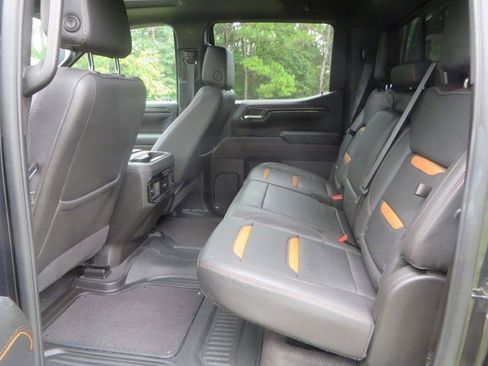 Used 2024 GMC Sierra 1500 AT4 w/ Technology Package AWD/4WD image 29