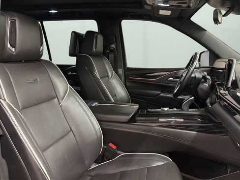 Used 2023 Cadillac Escalade Sport AWD/4WD image 9