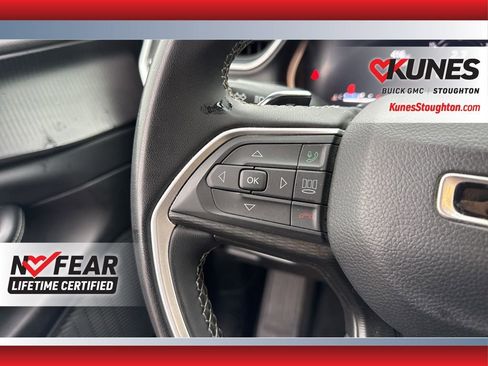 Used 2024 Jeep Grand Cherokee Laredo AWD/4WD image 27