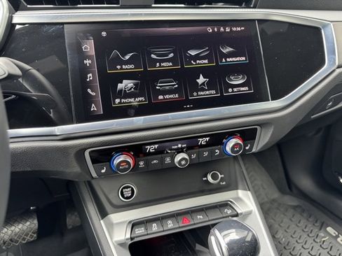 Certified 2024 Audi Q3 2.0T Premium Plus image 16