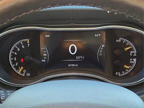 Used 2020 Jeep Grand Cherokee Altitude image 27