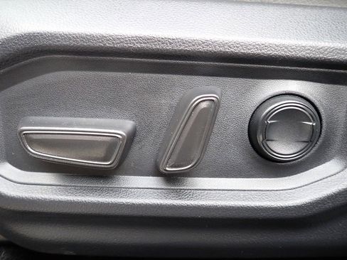 Used 2023 Toyota Tundra Limited image 23