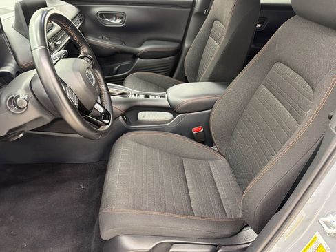 Used 2025 Honda HR-V Sport image 5