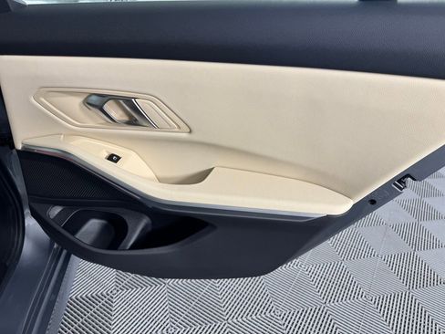 Used 2024 BMW 330i xDrive Sedan w/ Convenience Package image 25