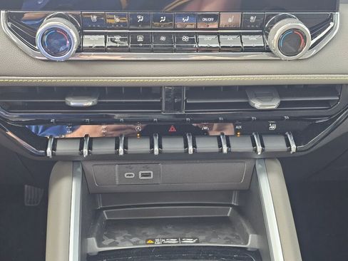 New 2026 Chevrolet Colorado ZR2 w/ Technology Package image 15