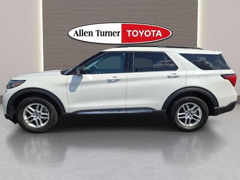 Used 2025 Ford Explorer Active w/ Active Comfort Package RWD image 11
