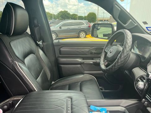 Used 2025 RAM 1500 Limited w/ Bed Utility Group AWD/4WD image 4