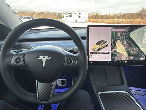 Used 2021 Tesla Model Y Long Range image 28