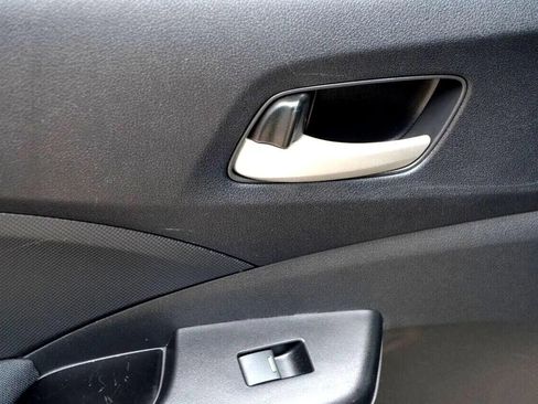 Used 2015 Honda CR-V LX image 24