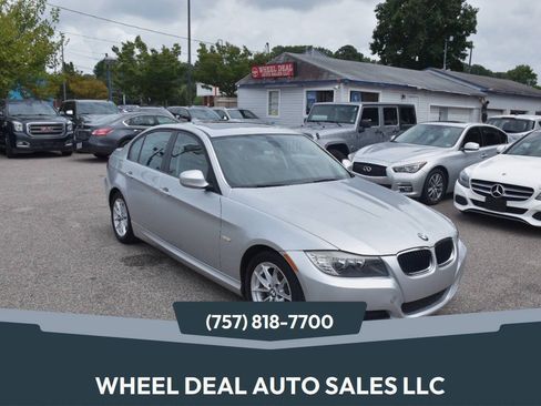 Used 2010 BMW 328i Sedan RWD image 1