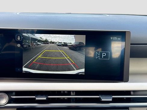 Certified 2025 Hyundai Tucson SE image 13