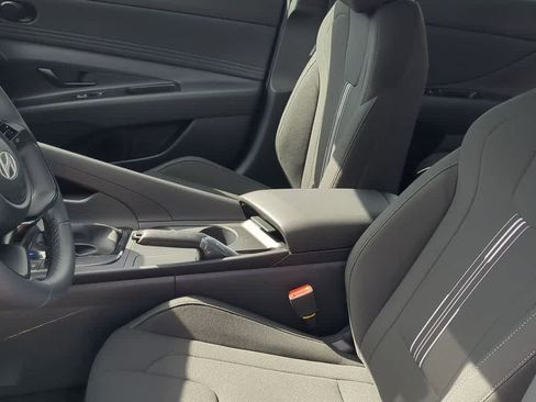 New 2026 Hyundai Elantra Sport FWD image 17