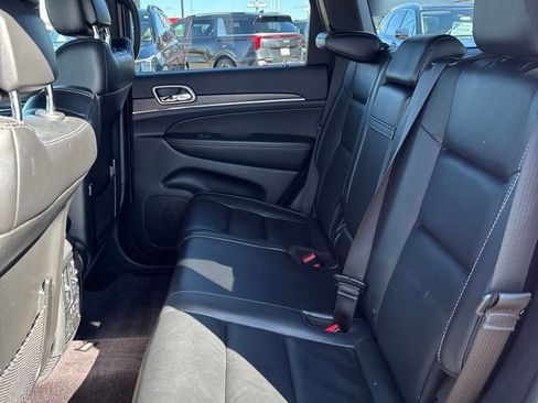 Used 2017 Jeep Grand Cherokee Limited AWD/4WD image 25