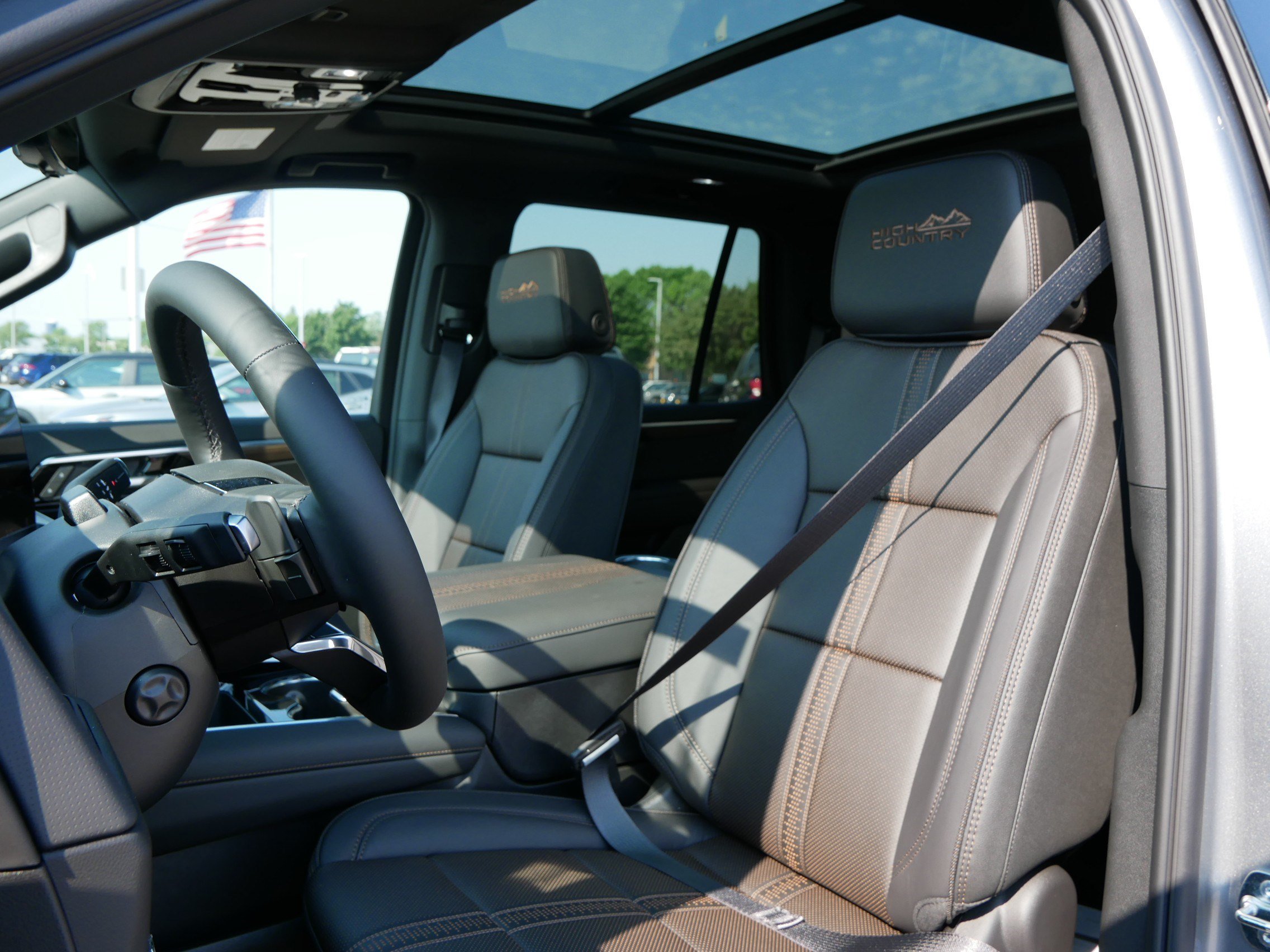 New 2026 Chevrolet Tahoe High Country AWD/4WD image 5