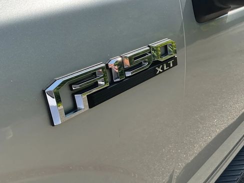 Used 2018 Ford F150 XLT w/ Equipment Group 302A Luxury AWD/4WD image 13